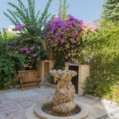 Apartment Romantica With Balcony Near San Giovanni Rome