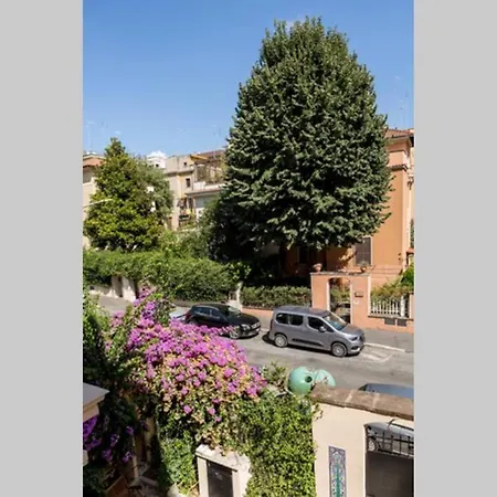 Romantica With Balcony Near San Giovanni Apartment *