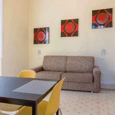 Romantica With Balcony Near San Giovanni רומא